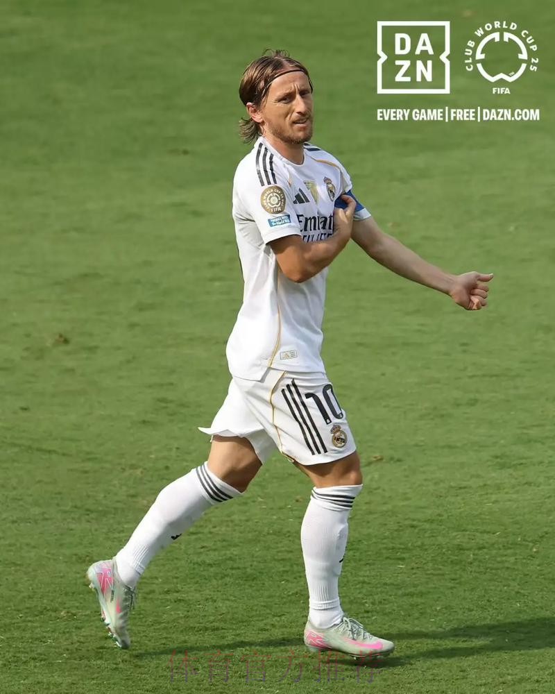 世体:莫德里奇累计5张黄牌停赛 将无缘出战贝蒂斯